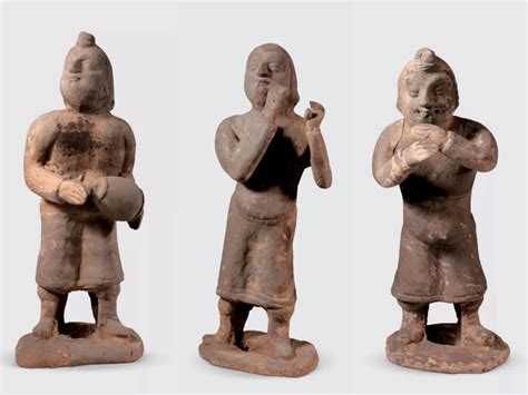 Untitled (Terracotta Figure) - Biểu hiện tâm linh và đường nét đầy sức sống!